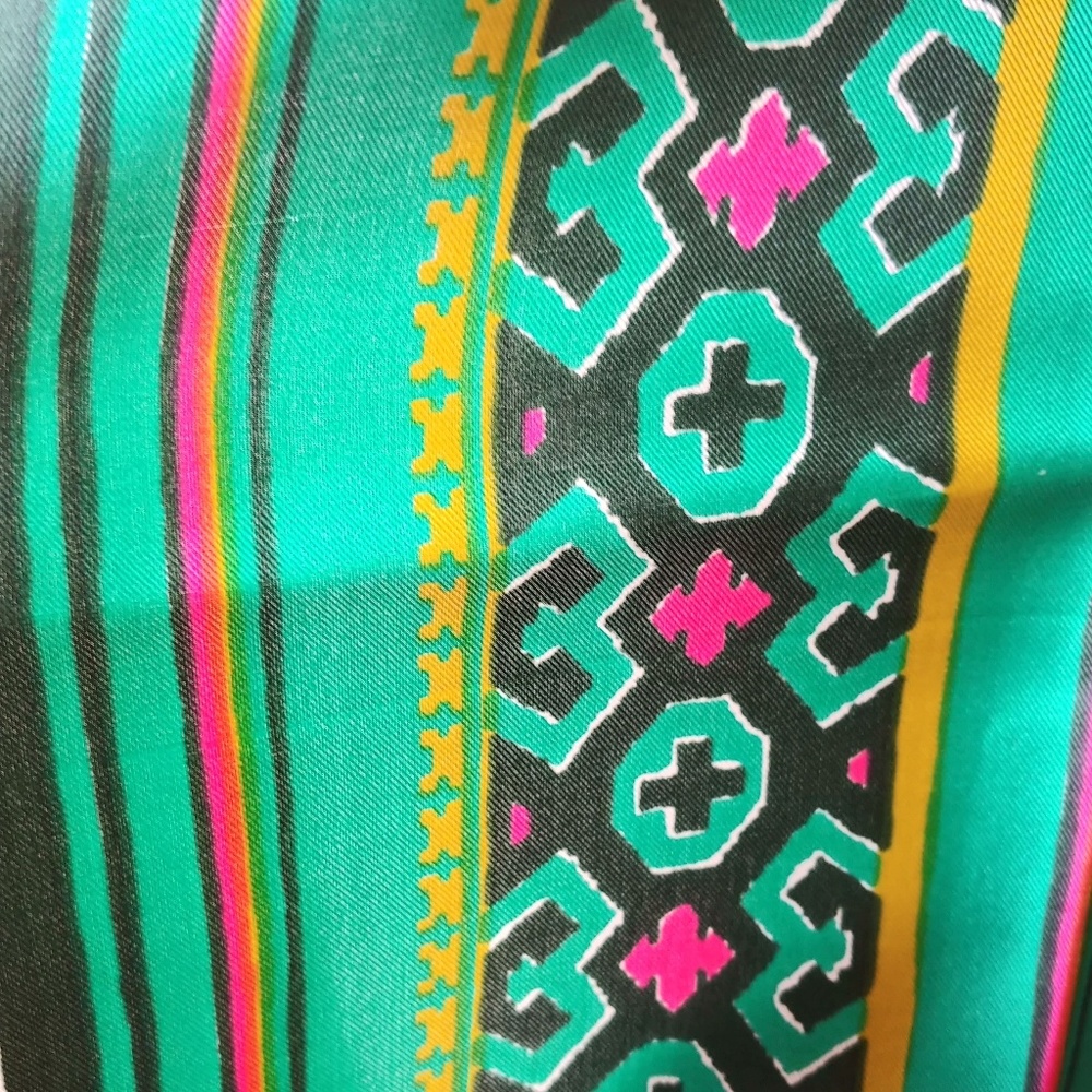 Vera Neumann Rectangular Scarf Celtic St Pattys - image 3